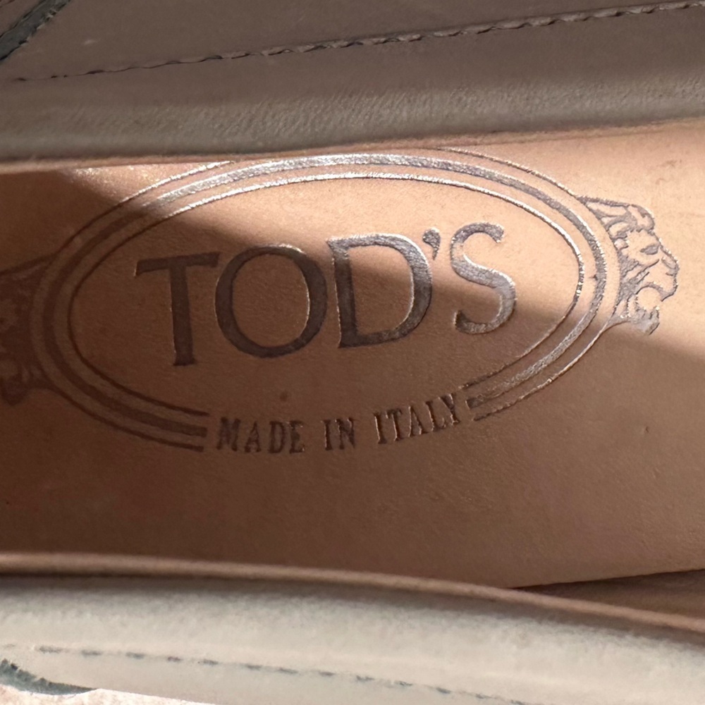 TOD’s Women’s Leather Loafer Sea Foam Green Flat Size 39 EU Made in Italy - Picture 4 of 17